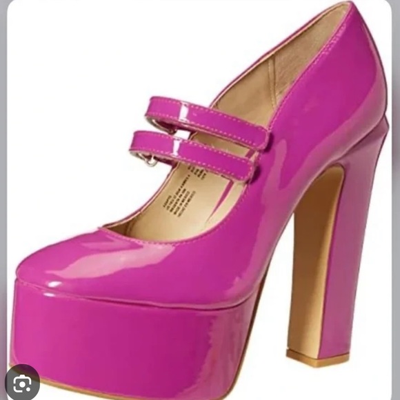 Steve Madden Shoes - NWT Steve Madden Adapts Mary Jane Style Sky Rise Platform Heels Size 8.